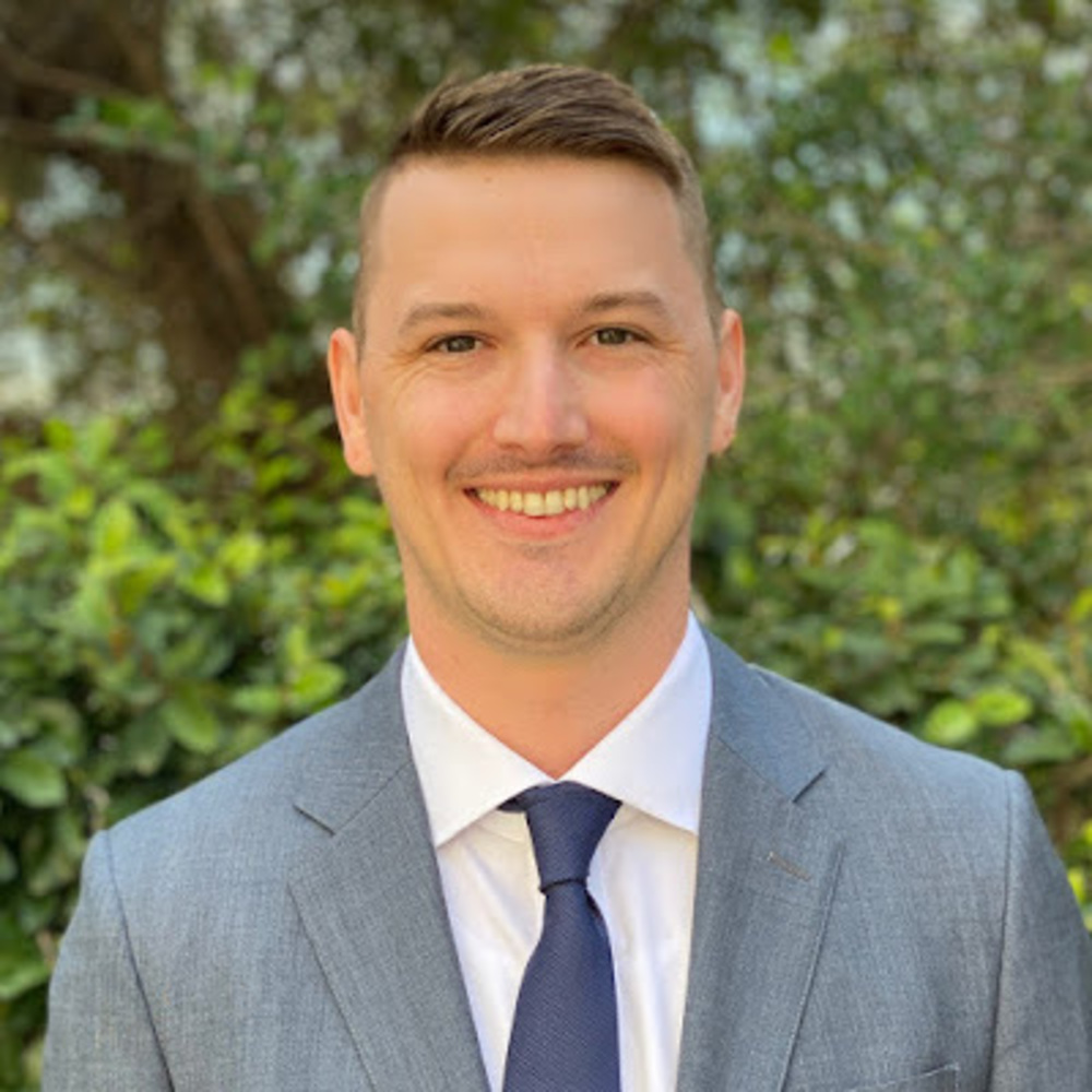 Meet your Posher, Dustin